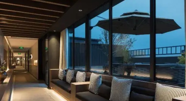 Dongjie Hotel (Chengdu University Games Sports Center Wanda Plaza)