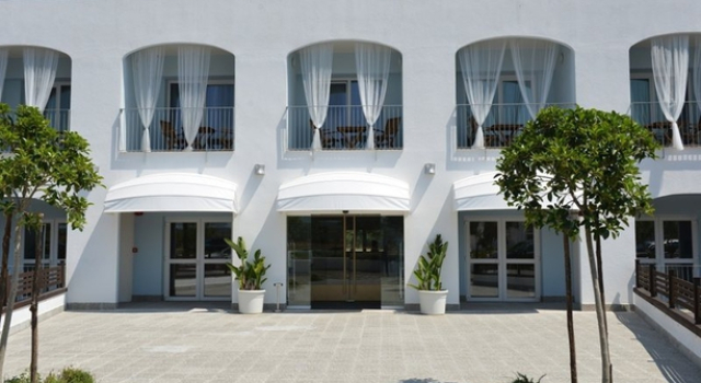 Nicotel Ostuni, Забронировать Отель Бизнес-отели Каровиньо, 4* 5*
