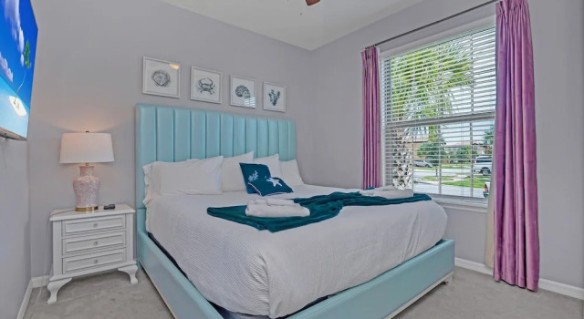 Perfect Location, Beautiful and Spacious 8BD Home, Free Waterpark! #8so884, Book Feriehus Hoteller i Four Corners med pool, Swimmingpool