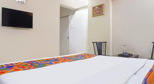 Номер Deluxe Fabhotel Royal Residency - Nr Phoenix mall