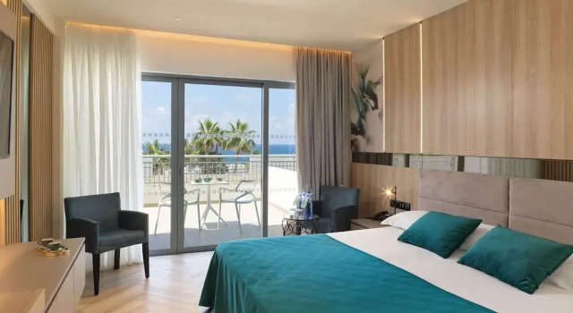 Двухместный номер Deluxe с видом на море St George Beach Hotel & Spa Resort