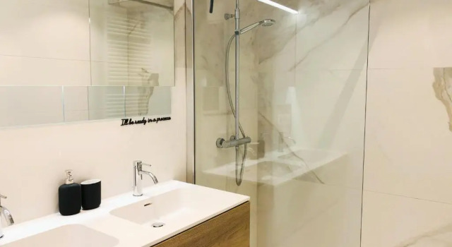 Luxueus appartement met ruim terras, frontaal zeezicht 4 à 5 personen