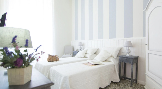 Lungomare Rooms & Charme, Забронировать Гостевой дом Отели Специи с парковкой, Парковка