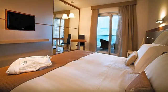 Superior Doppel Zimmer mit Balkon und mit Meerblick Main Palace Hotel