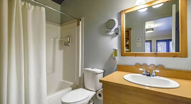 Номер Standard с видом на озеро Auberge du Lac Taureau et Condos