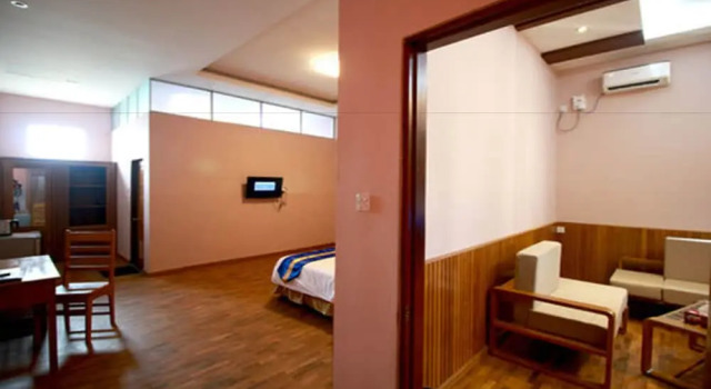 Famous Hotel Bago, Rezerwuj Hotel Hotele 3-gwiazdkowe w Pegu region, 3*