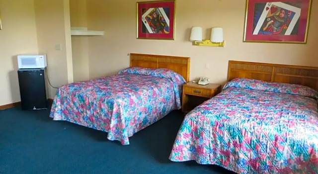 Четырёхместный номер Standard Travelers INN
