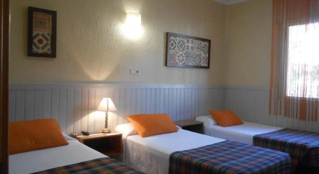 Трёхместный номер Standard Hostal El Callejón