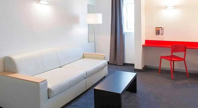 Полулюкс ibis Styles Cannes Le Cannet