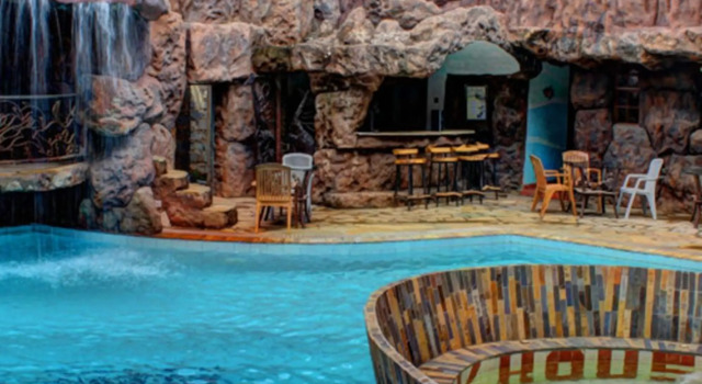 Rock House - Karen, Buchen Sie Hotel Karen Nairobi, in der Nähe von Nairobi Giraffe Centre