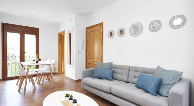 EnjoyGranada Centro Carlos Cano I, Забронировать Отель Гранада Granada Province, рядом с Музей народных традиций и искусств Los Tiros de Granada