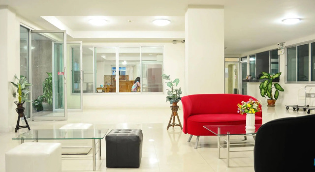 Larrivee, Rezervovat Hotel Hotely v Central Thailand s parkováním, Parkování