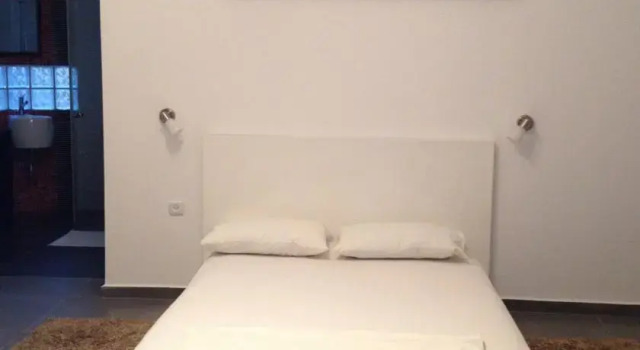 Guys Apartments