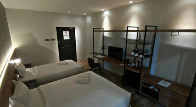 Трёхместный номер Standard Roxy Hotel Padungan