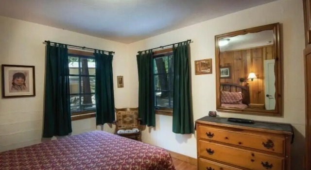 Scenic Wonders Bassett Cabin 5 Bedrooms