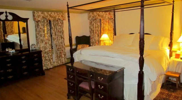 Bridgetown Mill House, Забронировать Отель Отели Bucks County с завтраком, Завтраки