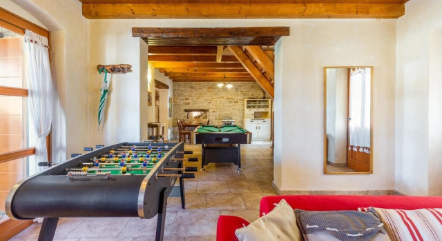 Amazing Home in Boduleri With Wifi and 4 Bedrooms