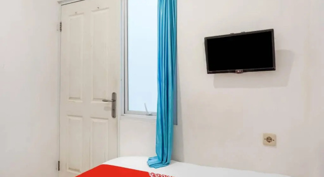 Super OYO 91074 Stariez Senen Syariah, Book Hotel Kemayoran Jakarta