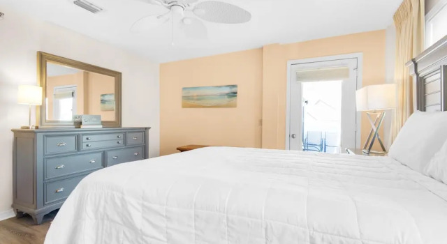 St Thomas Square Villa 1211c Beach Bumz, Rezerwuj Willa Hotele w Lower Grand Lagoon z parkingiem, Parking
