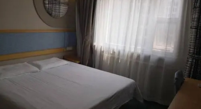 Home Inn Tianjin South Hongqi Road Binyue Bridge