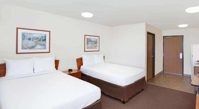 Четырёхместный номер Standard WoodSpring Suites Houston Westchase