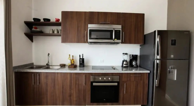 Апартаменты Tony Condo 2 bedroom sleeps 4
