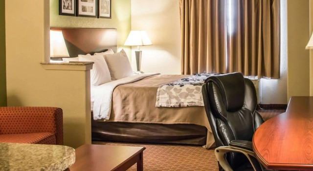 Двухместный люкс Sleep Inn & Suites at Six Flags