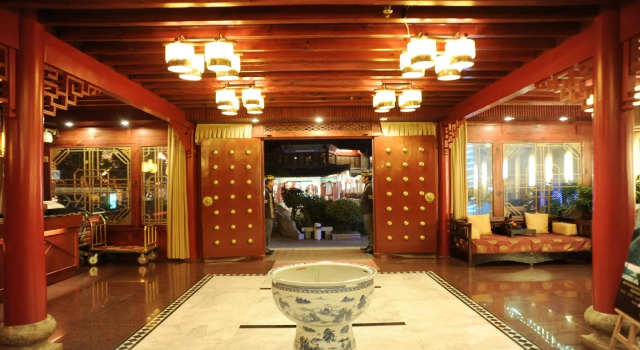 Lijiang Wangfu Hotel, Забронировать Отель Бизнес-отели Лицзян, рядом с Улица Сквер-стрит Древнего города Даянь, 4* 5*
