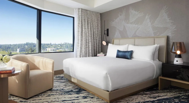 Двухместный номер Premium с видом на город InterContinental Seattle Bellevue, by IHG