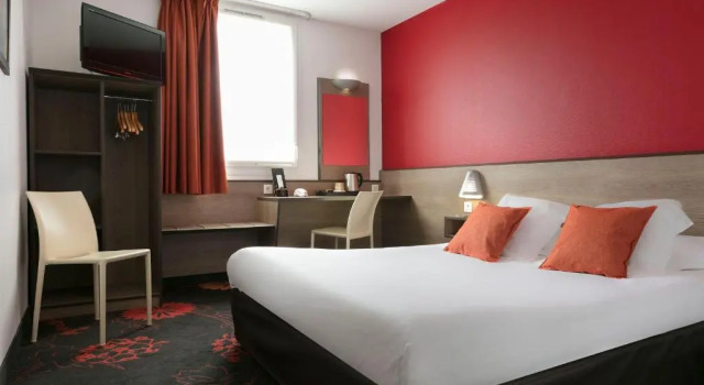 Двухместный номер Standard Hotel Clermont Estaing