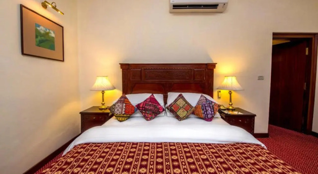 Номер Deluxe Swat Serena Hotel