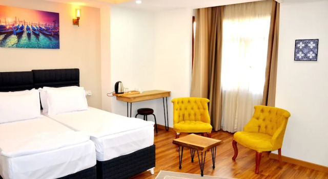 Четырёхместный семейный номер Standard PALMERA OLD CITY