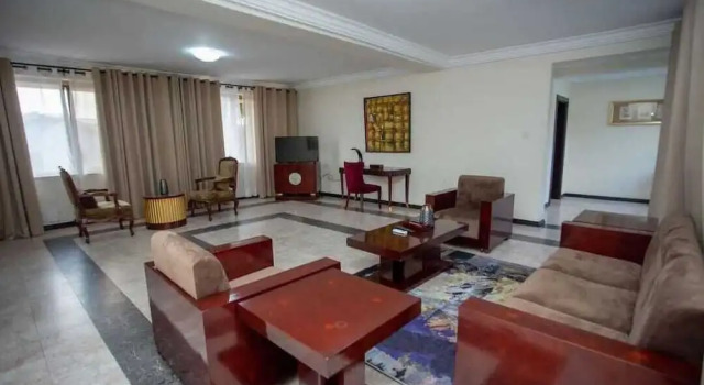 Peach View Hotel and Apartments., Prenota Appartamento Hotel a Greater Accra con piscina, Piscina