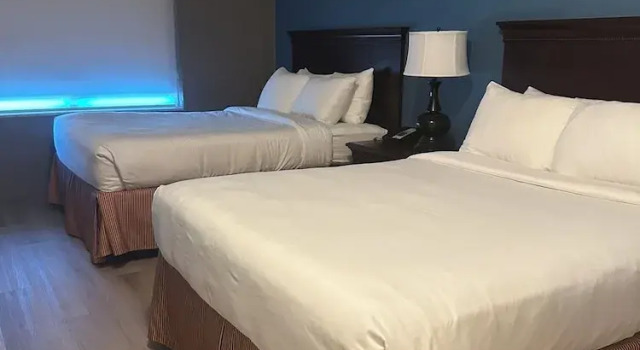 Четырёхместный люкс Comfort Inn & Suites Concord - Kannapolis