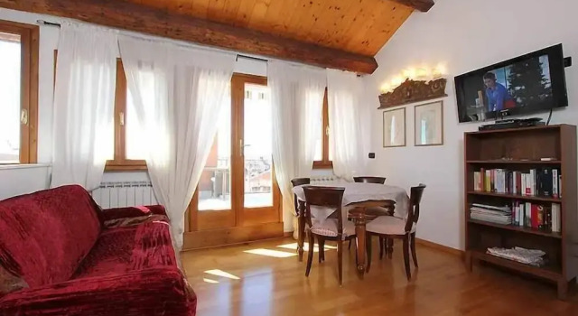 City Apartments - Panoramic, Забронировать Апартаменты/квартира Дорсодуро Венеция, рядом с Театр Россини