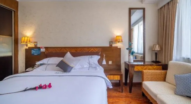Люкс Boutique Holiday Hotel (Beihai Beibuwan Square)
