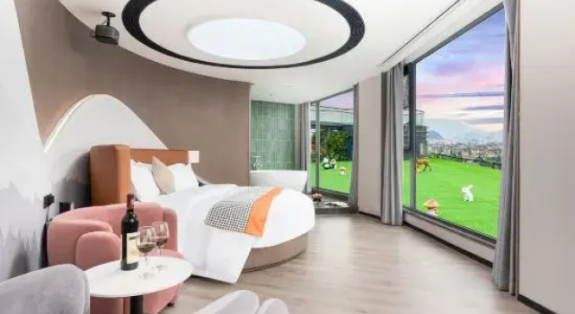 Люкс с видом на горы NEO ISLE Hotel (Guilin Liangjiang Sihu Xiangbishan)