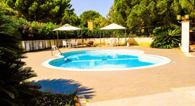 Коттедж Seaside villa in residence with pool beaches and large terrace