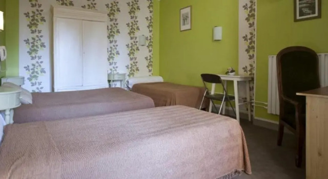 Трёхместный номер Standard Hotel Le Parisien