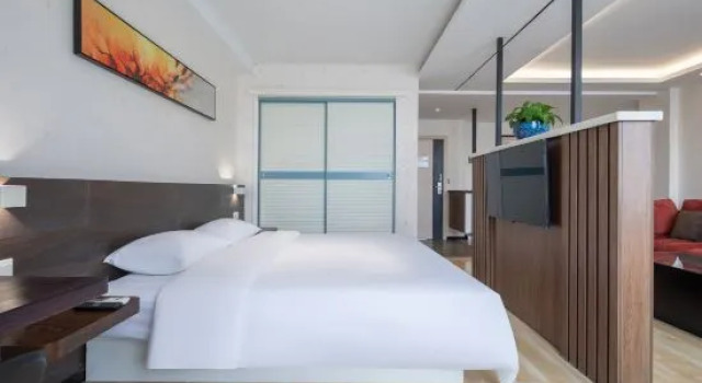 Люкс Business shell  Hotel (Yantai Red Star Macalline)