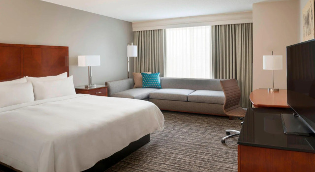 Двухместный люкс c 1 комнатой Marriott Downtown at CF Toronto Eaton Centre