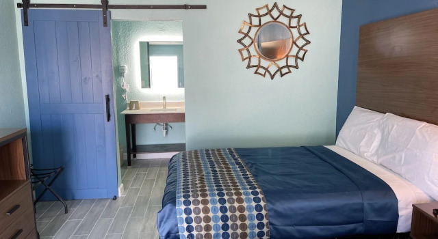 Номер Economy Regal Inn