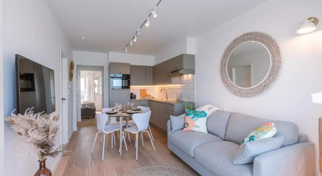 Апартаменты Stunning Studio With Sea-view on top Location