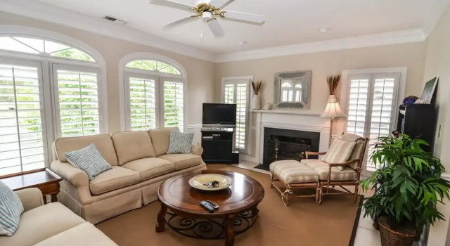 605 MLV Blythe 3 Br Villa by RedAwning, Rezerwuj Willa Debordieu Colony Stany Zjednoczone