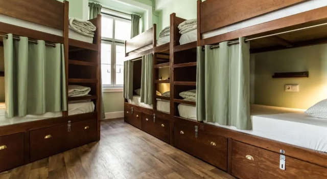 Home Lisbon Hostel, Забронировать Хостел Хостелы Лиссабона, рядом с Рештаурадориш, Хостел