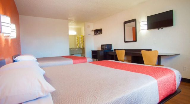 Четырёхместный номер Standard Motel 6-Corsicana, TX