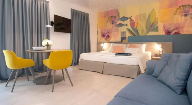 Полулюкс Hotel President