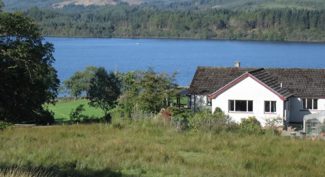 Коттедж с 3 комнатами Blarghour Farm Cottages
