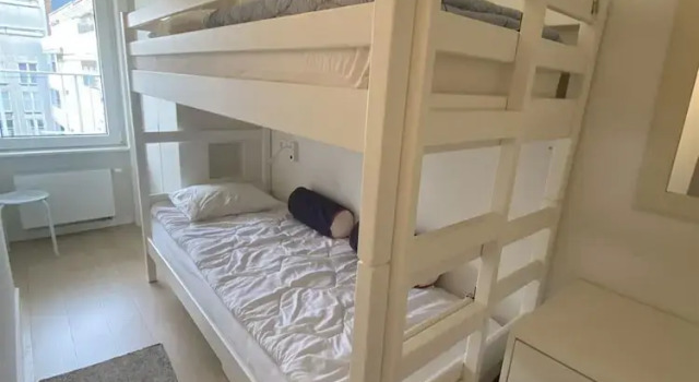 Sea View Stay for 6 Guests, Varaa Huoneisto Hotellit Brussels pysäköinnillä, Pysäköinti