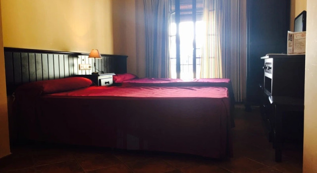 Двухместный номер Standard с балконом Hostal Pechi